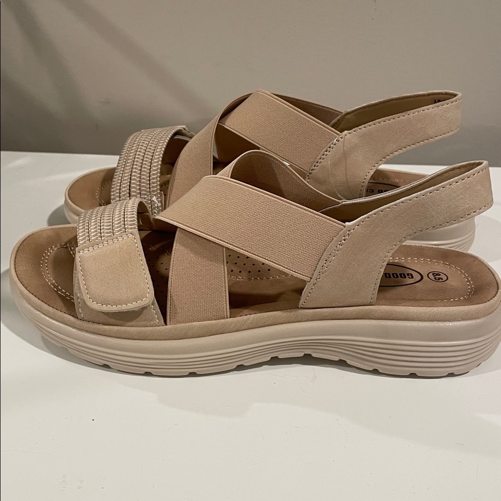 Good Choice Ariel Women's Tan Sandals